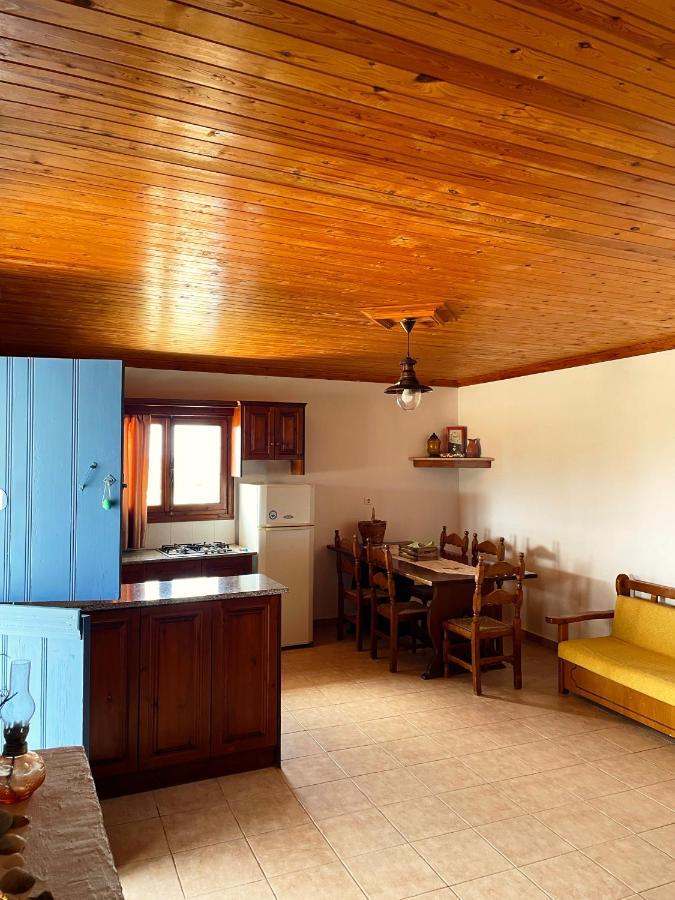 Tetrapolis cottage Arkasa Esterno foto